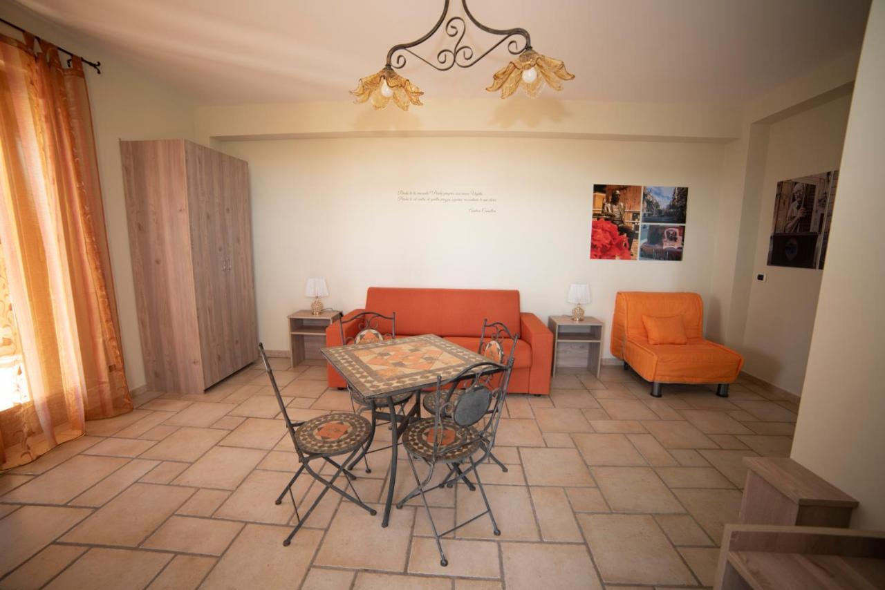 B&B La Terrazza Degli Scrittori ラカルムート エクステリア 写真